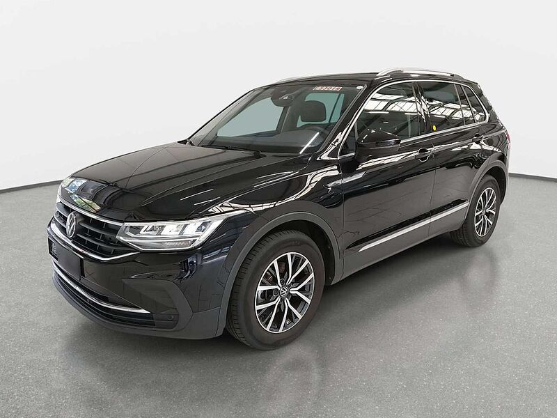 Volkswagen Tiguan TIGUAN 1.5 TSI DSG LIFE NAVI LED WINTER EHECKKLAPP