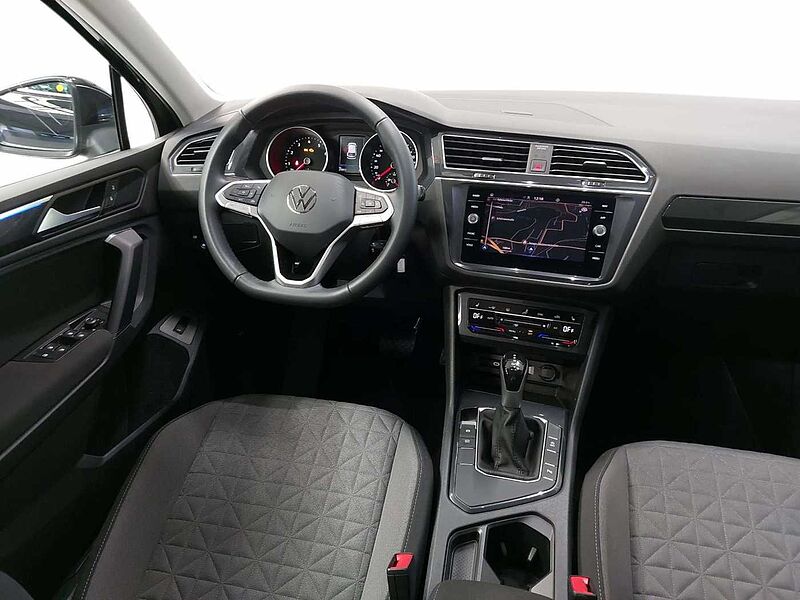 Volkswagen Tiguan TIGUAN 1.5 TSI DSG LIFE NAVI LED WINTER EHECKKLAPP