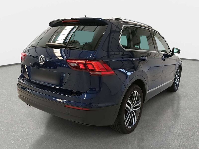 Volkswagen Tiguan TIGUAN 1.5 TSI DSG IQ. DRIVE NAVI HUD AHK ACC WINTE